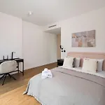 Apartamento Towarowa Towers Premium By Bookinghost *