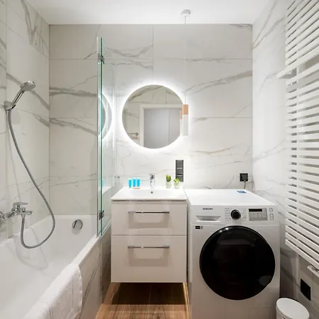 Towarowa Towers Premium By Bookinghost Apartment *