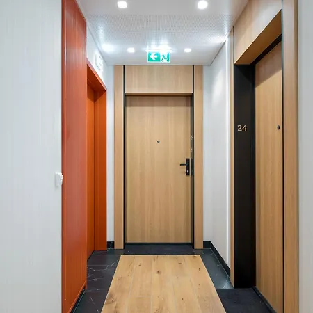 Towarowa Towers Premium By Bookinghost Apartment *