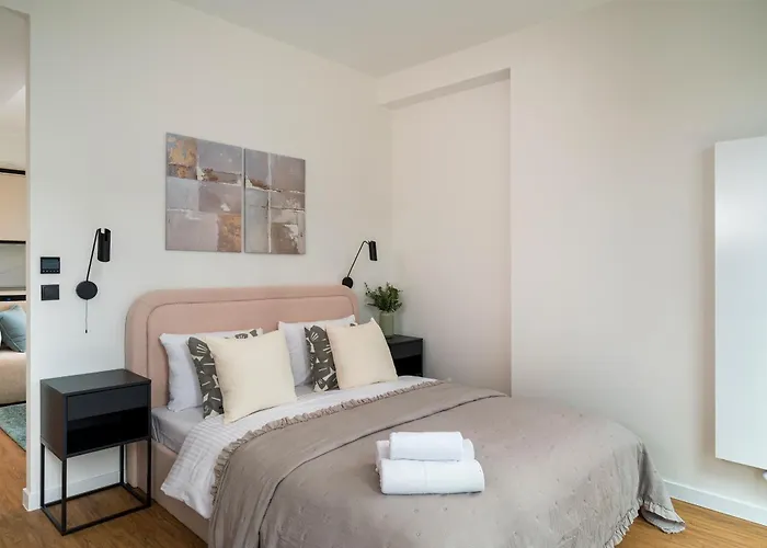 Apartment Towarowa Towers Premium By Bookinghost Warsaw