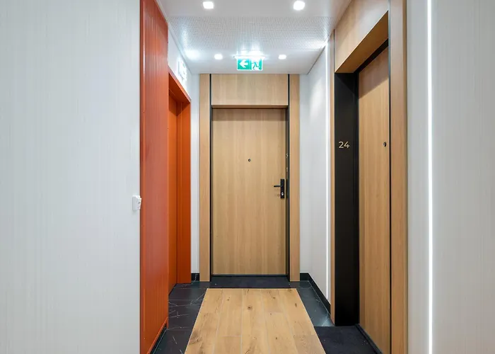 Towarowa Towers Premium By Bookinghost Apartment *