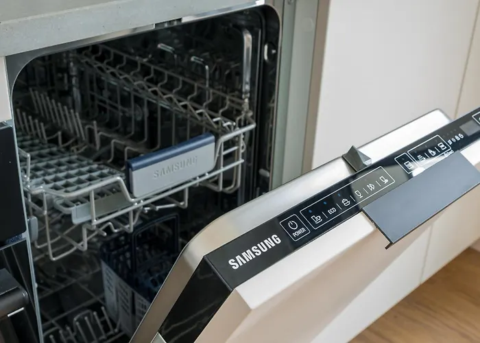 Towarowa Towers Premium By Bookinghost Apartment