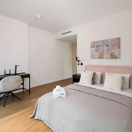 Appartement Towarowa Towers Premium By Bookinghost *